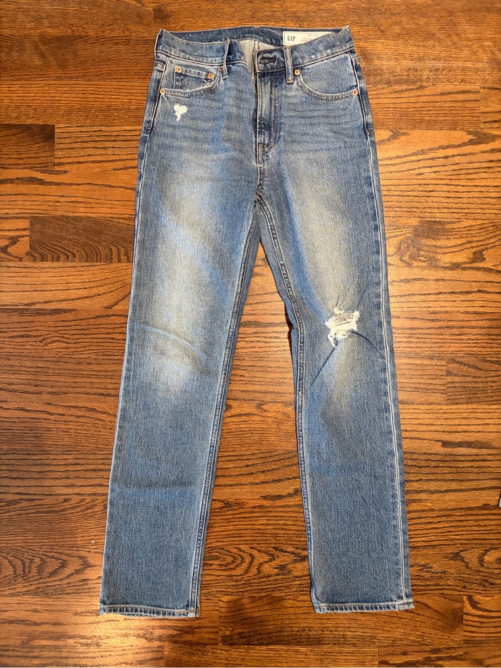 GAP Women's Faded Blue Cropped Distressed Jeans